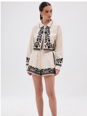AKIRA Cream and Black Embroidered High Waist Shorts